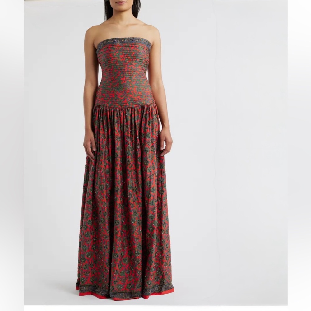 SANI Iviaya riorai rieatea urop-vaist
Gown Size M New w tags $498 Scarlett Fleur